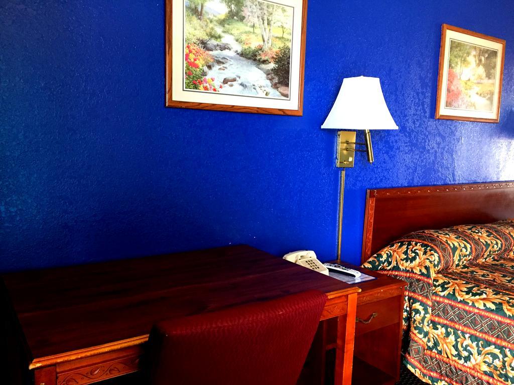 Crown Inn Grand Prairie Bagian luar foto